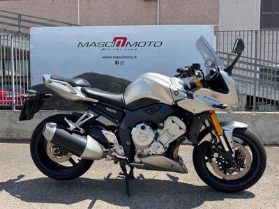 Yamaha FZ1 Fazer (2006 - 16) usata