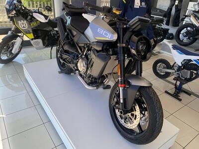 Husqvarna Vitpilen 801 L (2025) nuova