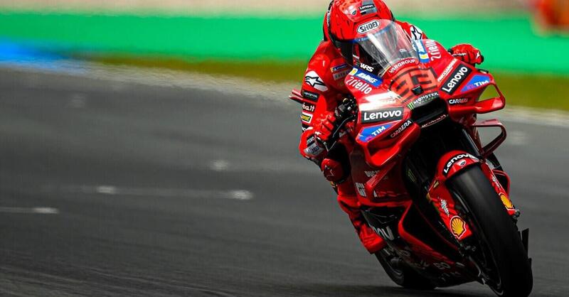 MotoGP 2025. GP dei Paesi Bassi ad Assen. Marc Marquez parte a razzo e vince anche la Sprint [RISULTATI]