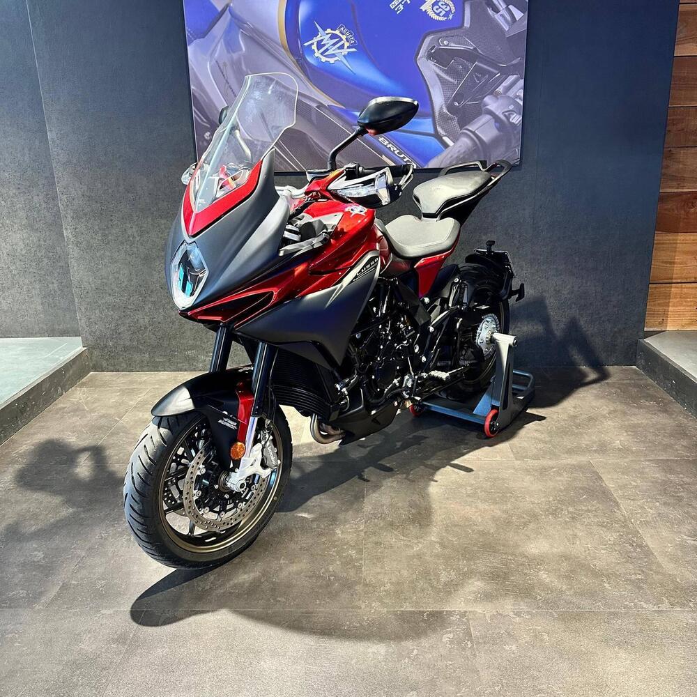 MV Agusta Turismo Veloce 800 Lusso (2021 - 22) (4)
