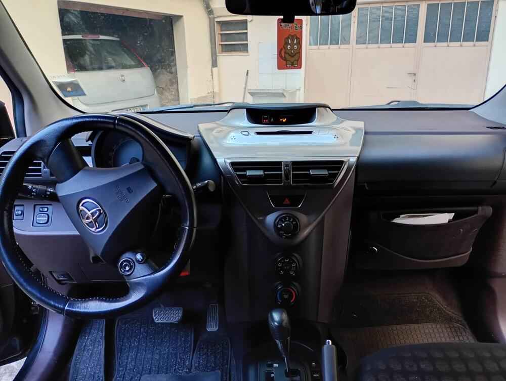 Toyota iQ usata a Firenze (4)