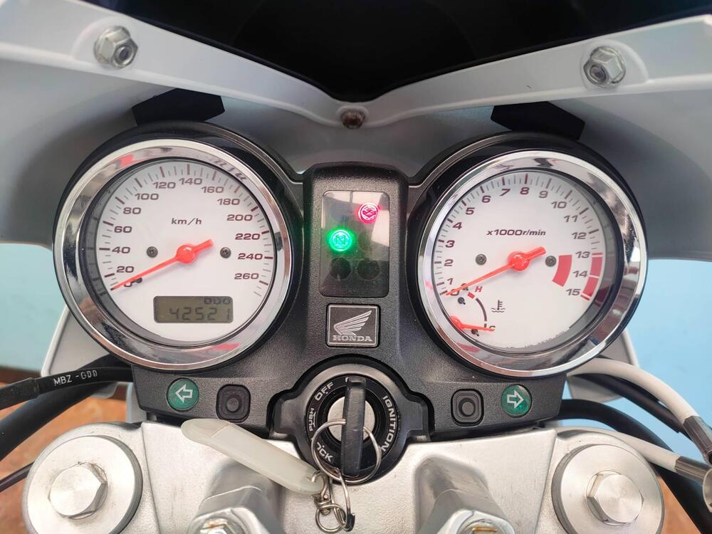 Honda Hornet 600 (2005 - 06) (20)