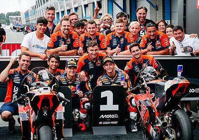 MotoGP 2025. GP dei Paesi Bassi ad Assen. Moto3: la gara finisce con bandiera rossa per incidente, coinvolto Luca Lunetta. La vittoria va a José Antonio Rueda 