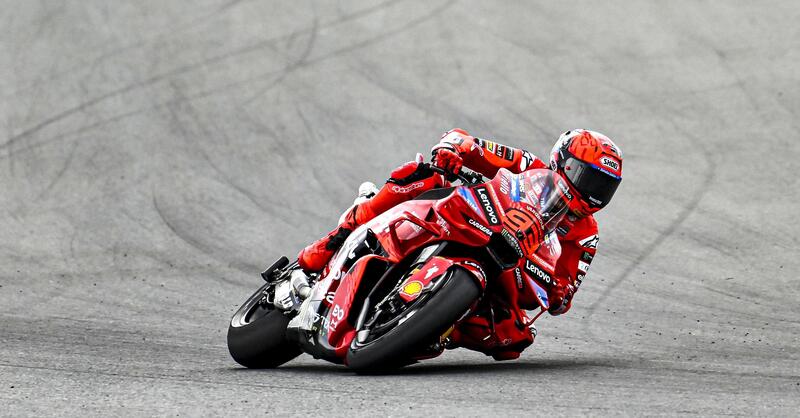 MotoGP 2025. GP dei Paesi Bassi ad Assen. Marc Marquez vince ancora! Sul podio Marco Bezzecchi e Pecco Bagnaia [RISULTATI]