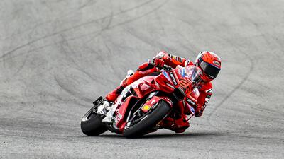MotoGP 2025. GP dei Paesi Bassi ad Assen. Marc Marquez vince ancora! Sul podio Marco Bezzecchi e Pecco Bagnaia [RISULTATI]
