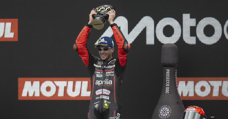 MotoGP 2025. GP dei Paesi Bassi ad Assen. Marco Bezzecchi, secondo: &quot;Ho cercato di stargli vicino, di mettergli pressione, ma Marc Marquez non ha mai sbagliato&quot;