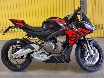 Aprilia Tuono 660 Factory (2022 - 24) usata