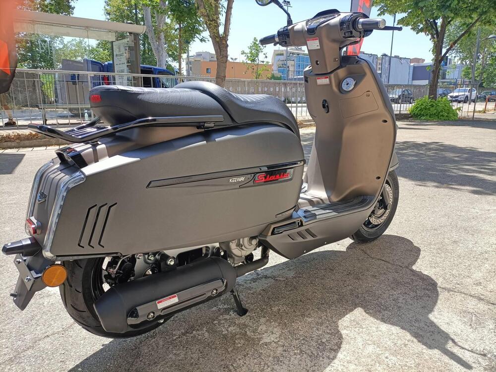 Keeway Motor Sixties 300i (2023 - 25) (7)