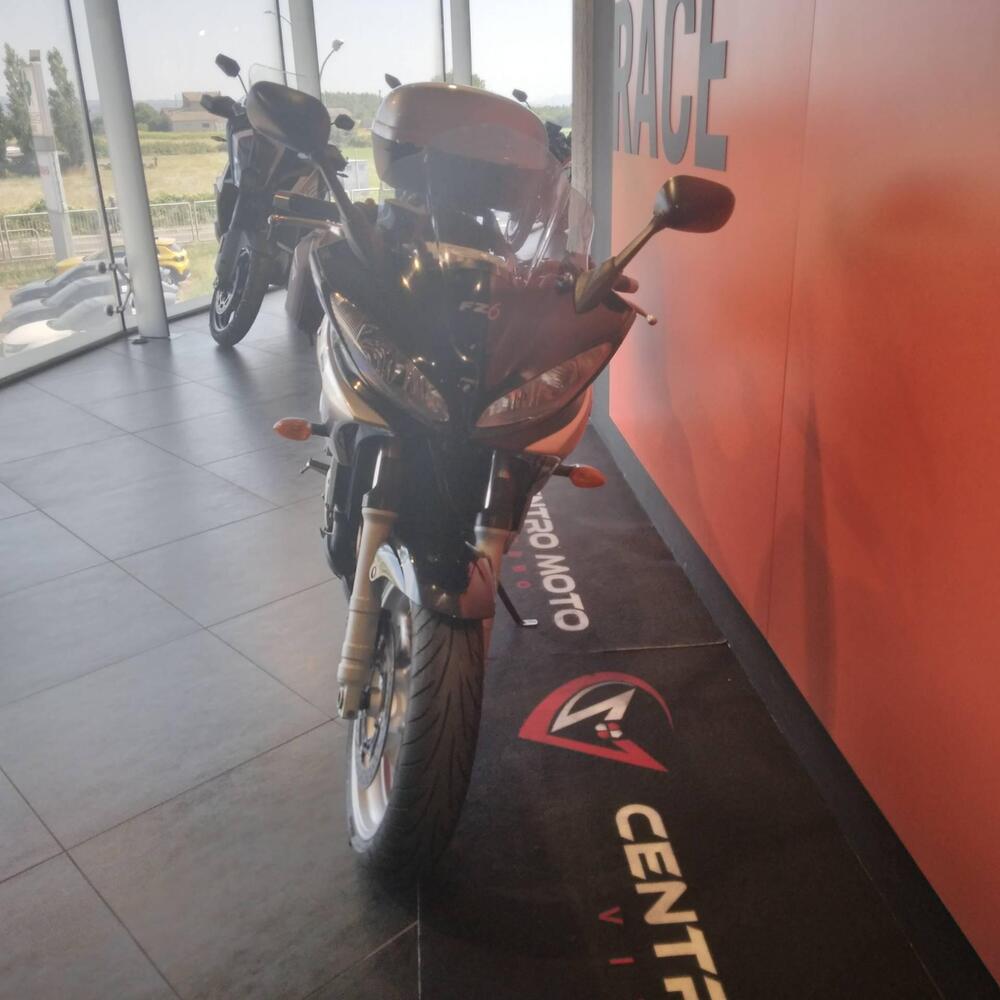 Yamaha FZ6 Fazer (2004 - 07) (9)