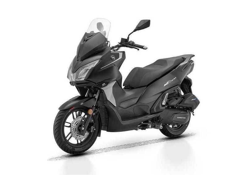 QJ Motor MTX 300 MTX 300 (2025) (7)