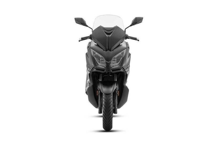 QJ Motor MTX 300 MTX 300 (2025) (8)