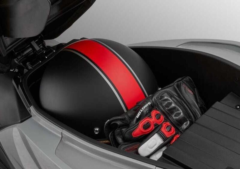 QJ Motor MTX 300 MTX 300 (2025) (11)