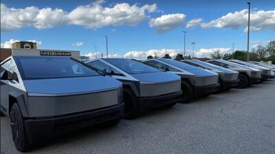 Tempi duri per il Tesla Cybertruck: negli USA lo buttano fuori dai parcheggi