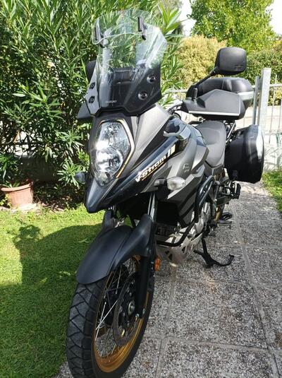 Suzuki V-Strom 650XT (2021 - 25) usata
