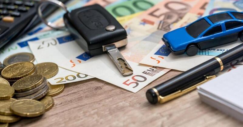 Bollo auto: si paga alle Regioni, niente rate e addio sospensioni per il fermo amministrativo