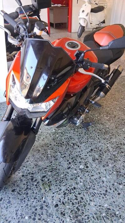 Kawasaki Z 1000 (2007 - 09) usata