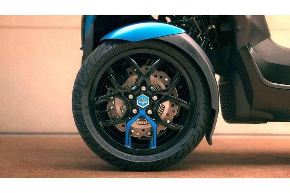 Piaggio MP3 300 Sport ABS Hpe (2021 - 24) (3)