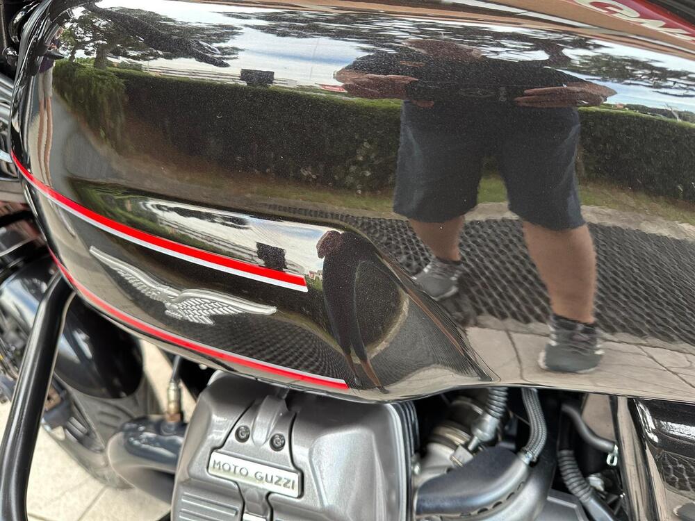 Moto Guzzi V7 Stone Special Edition (2022 - 25) (7)