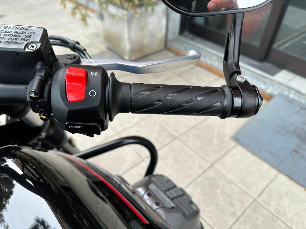 Moto Guzzi V7 Stone Special Edition (2022 - 25) (12)