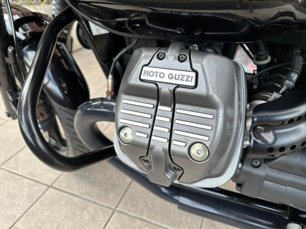 Moto Guzzi V7 Stone Special Edition (2022 - 25) (14)