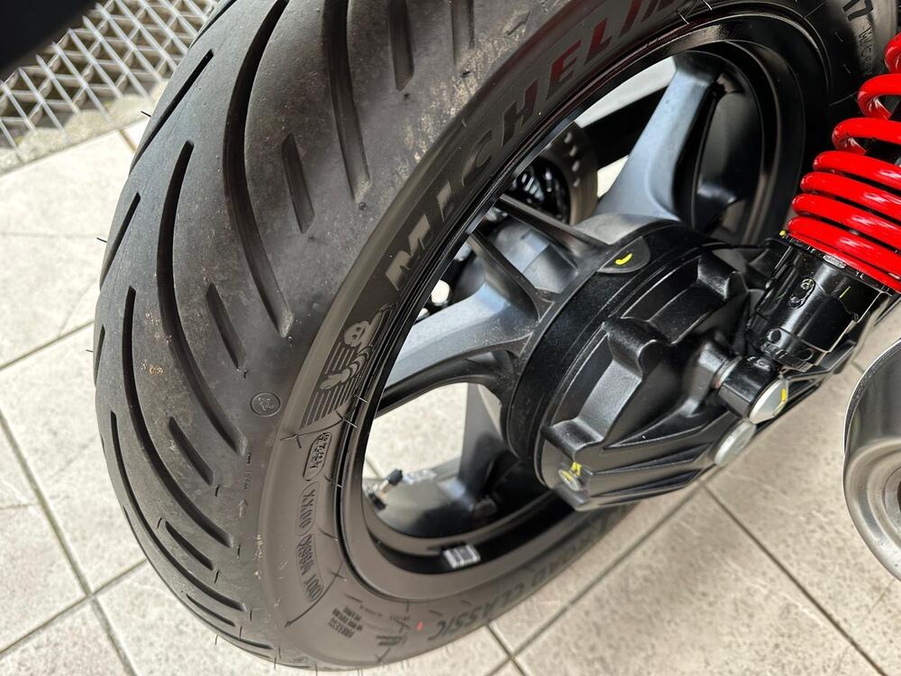 Moto Guzzi V7 Stone Special Edition (2022 - 25) (18)