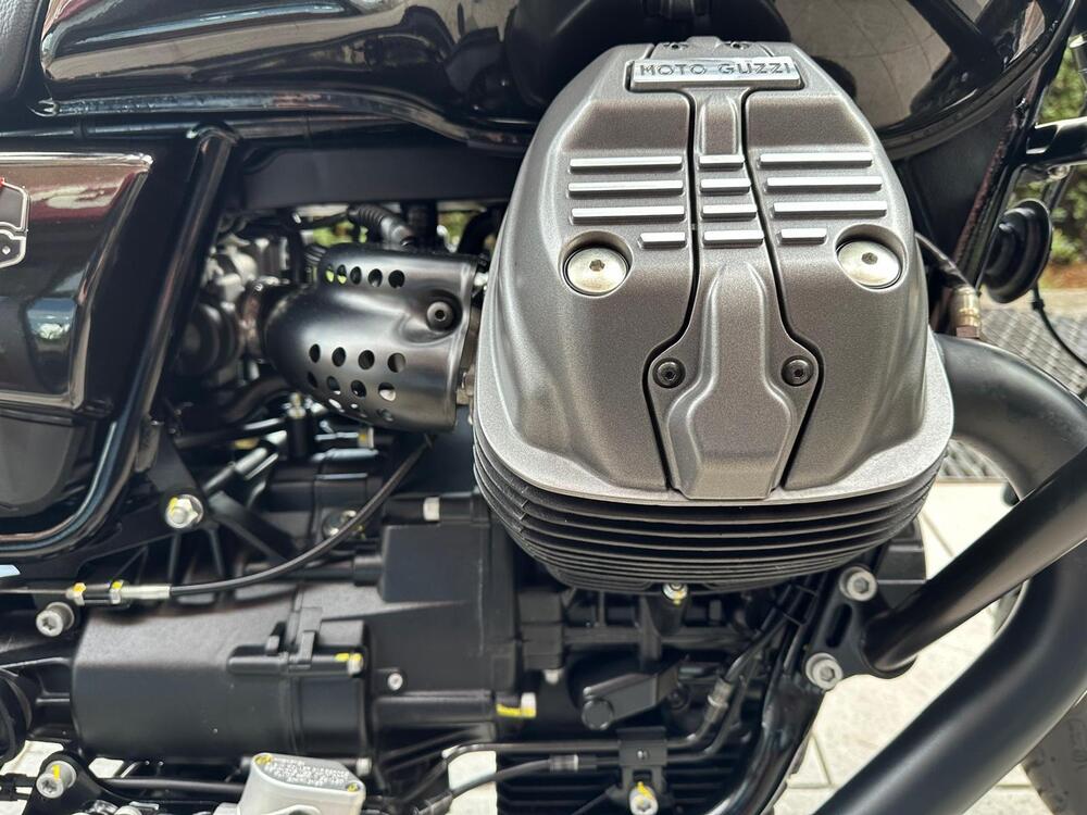 Moto Guzzi V7 Stone Special Edition (2022 - 25) (15)