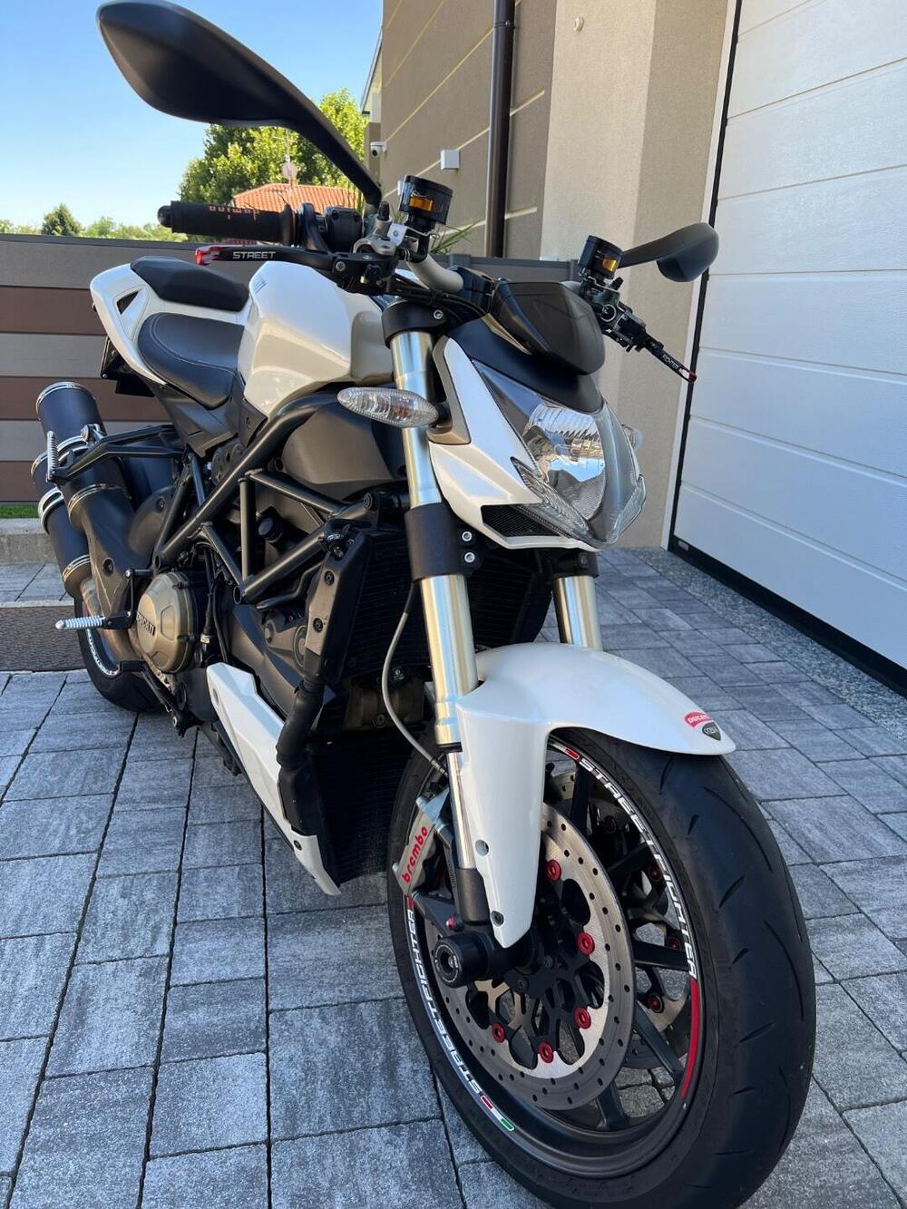 Ducati Streetfighter (2009 - 12) (3)