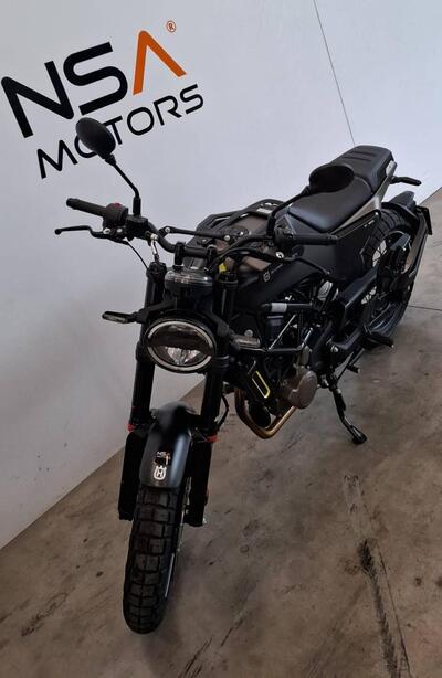 Husqvarna Svartpilen 125 (2021 - 23) usata