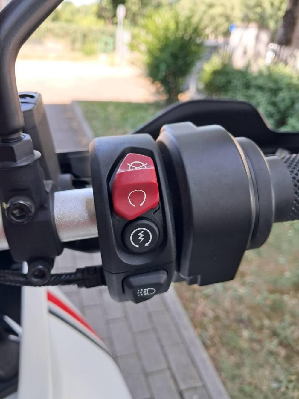 Ducati DesertX (2022 - 25) (5)