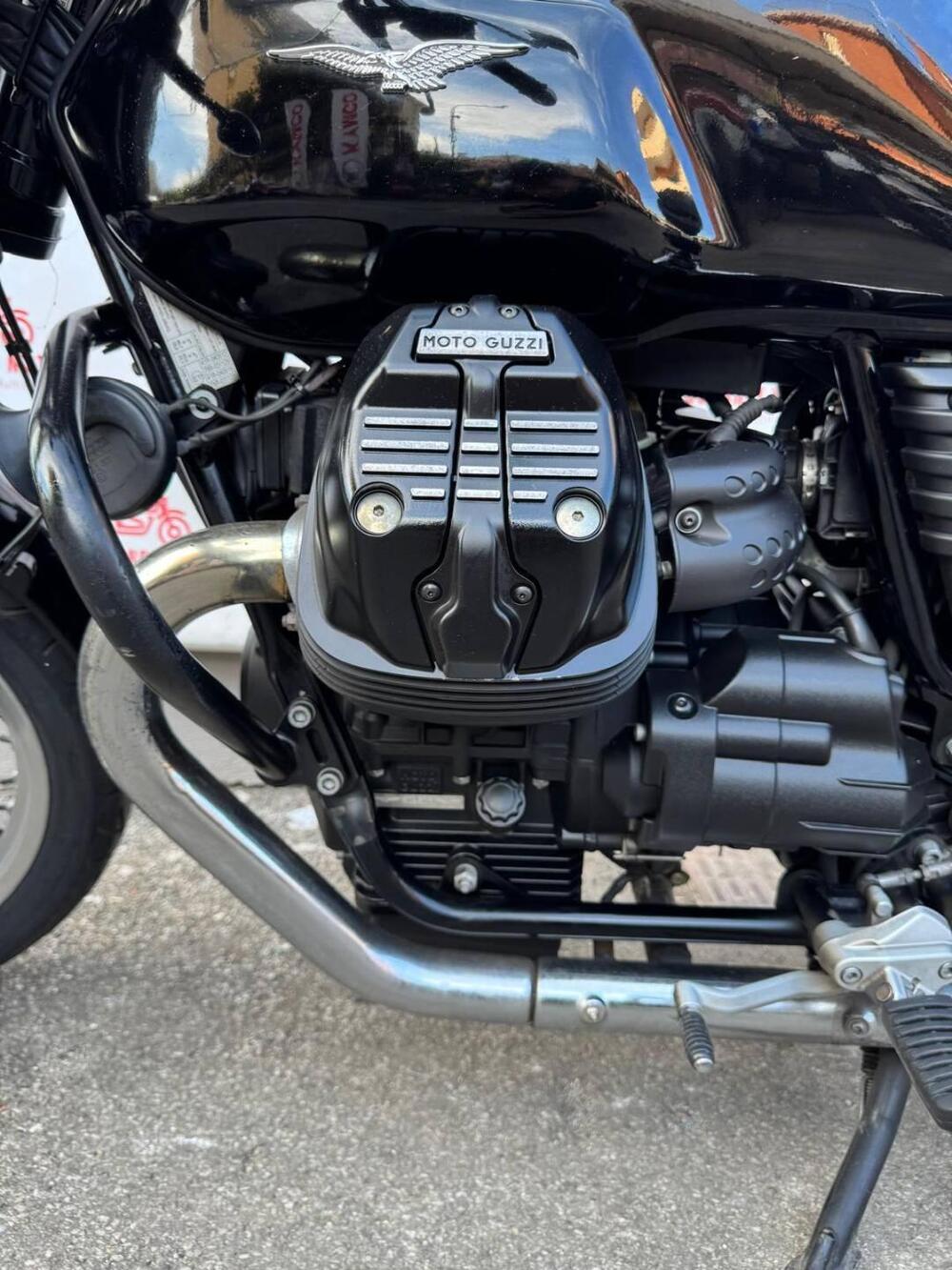 Moto Guzzi V7 III Special (2017 - 20) (7)