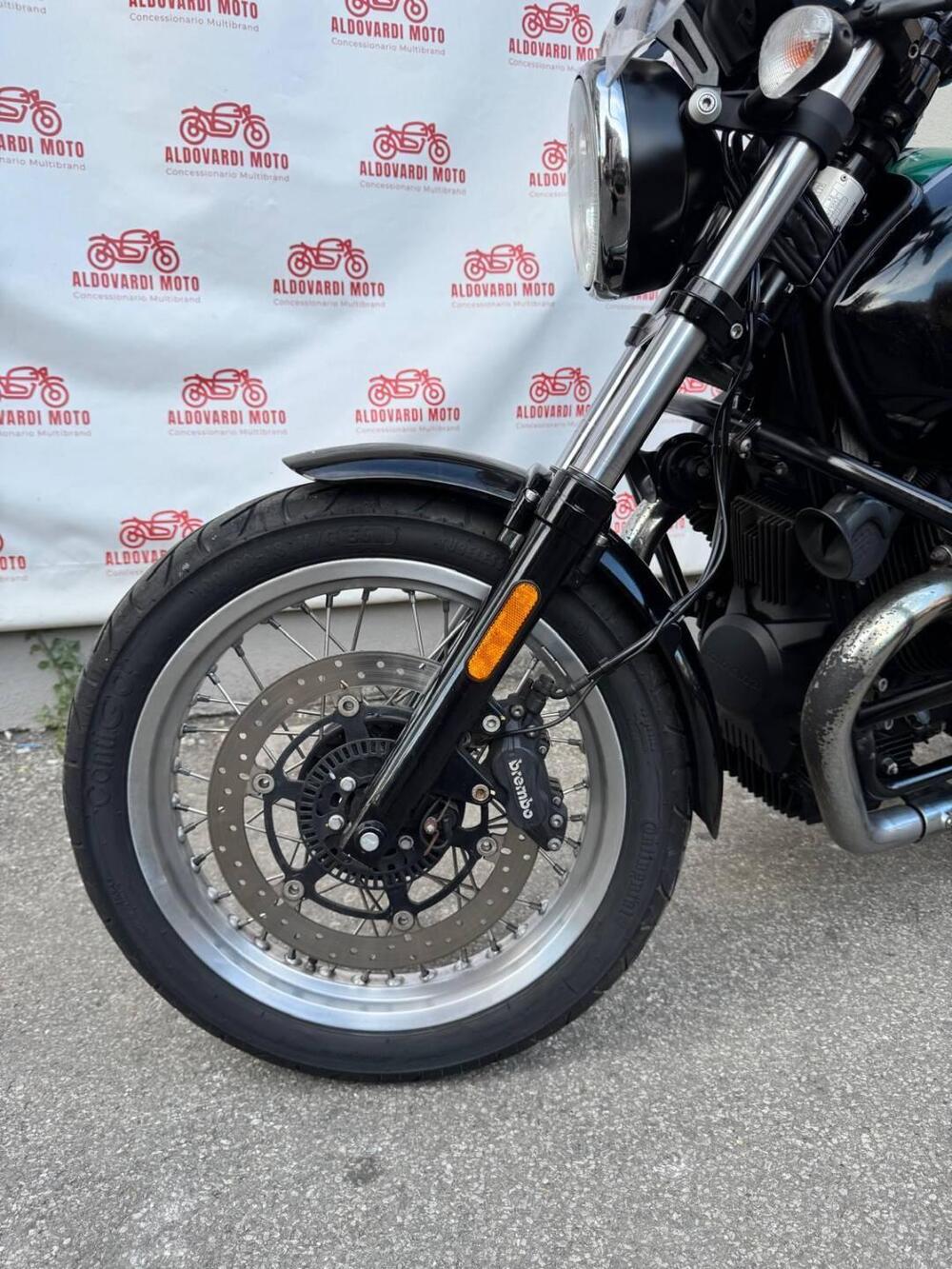 Moto Guzzi V7 III Special (2017 - 20) (14)