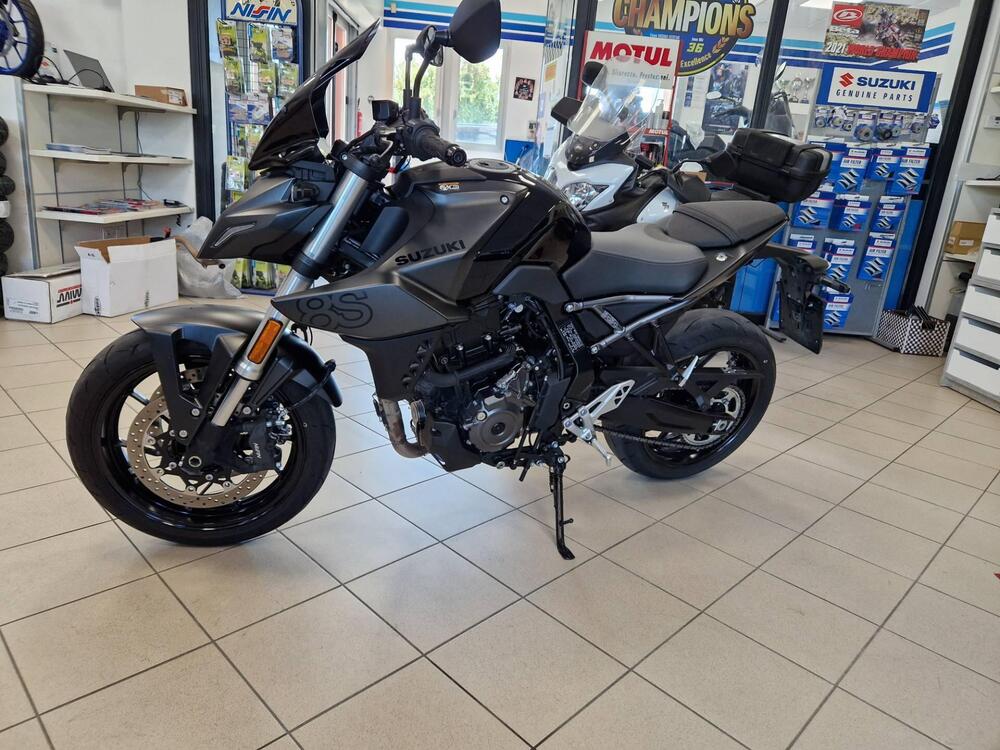 Suzuki GSX-8S (2023 - 24)
