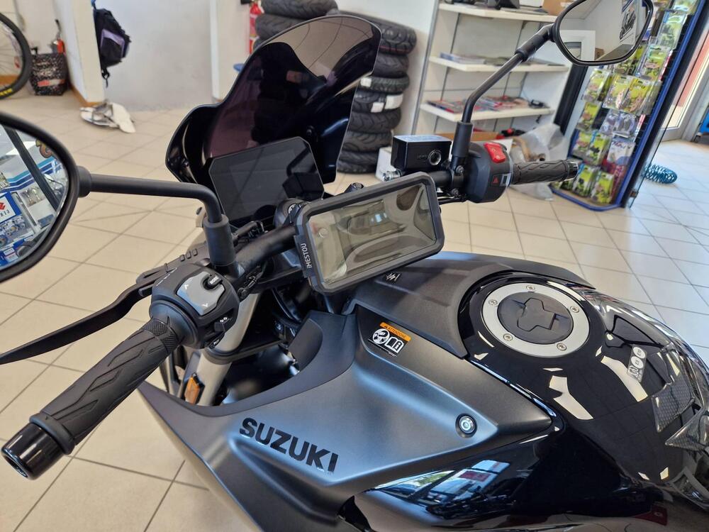 Suzuki GSX-8S (2023 - 24) (8)