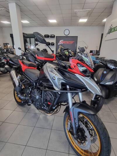 QJ Motor SRT 900 SX (2025 - 26) nuova