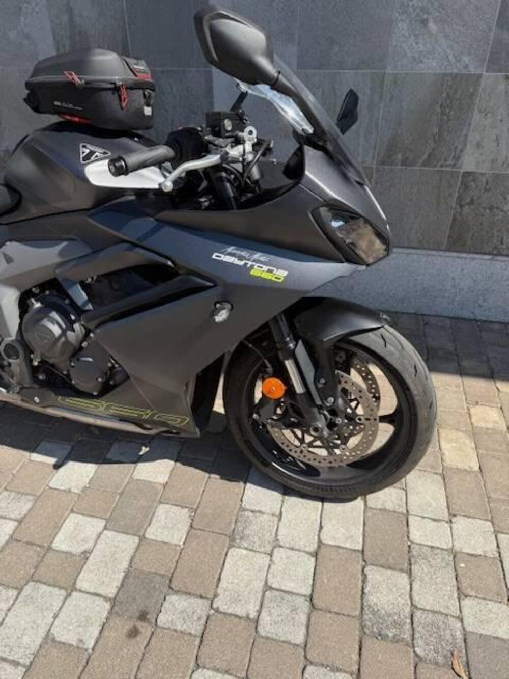 Triumph Daytona 660 (2024 - 25) (2)