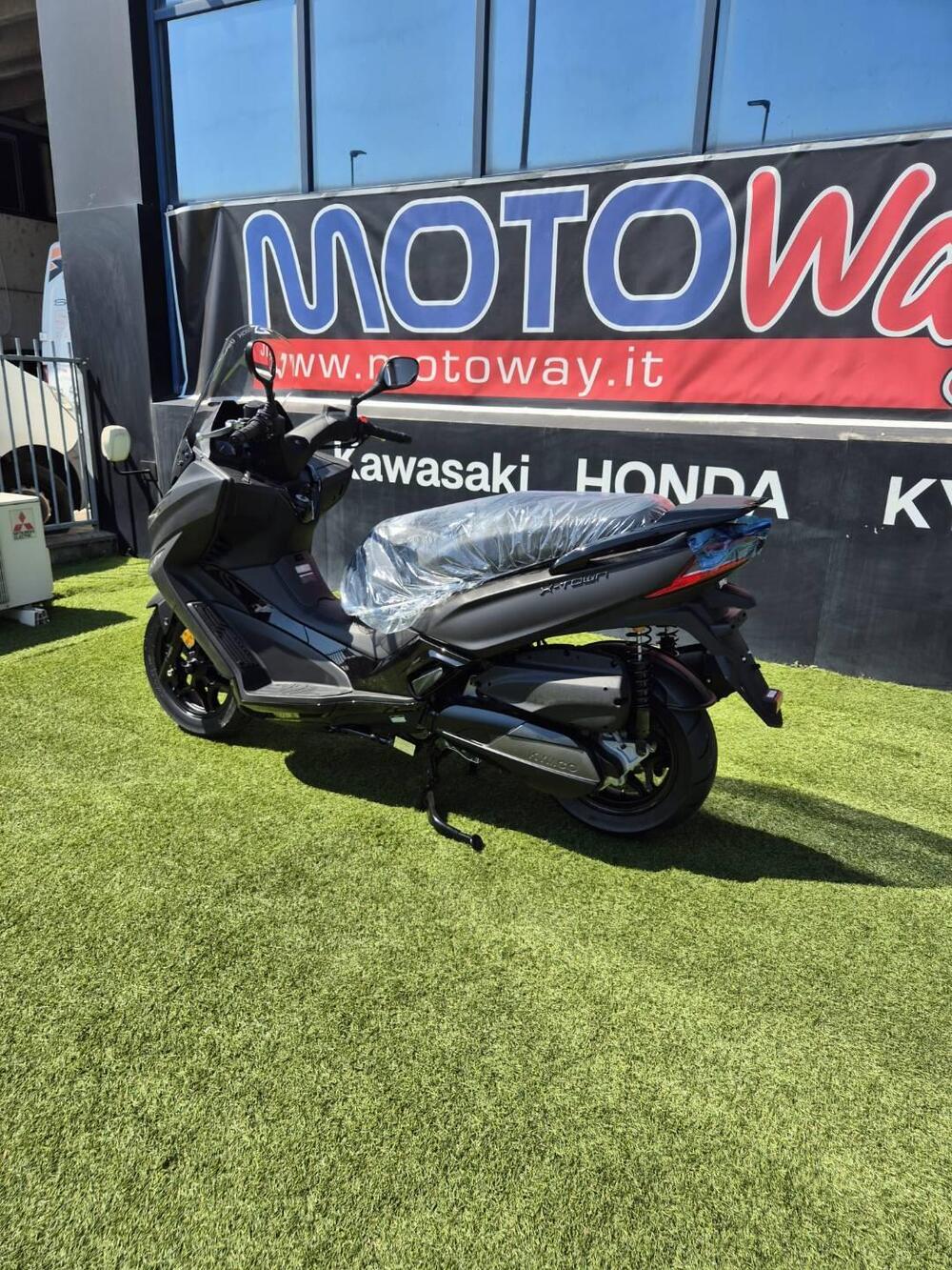 Kymco X-Town 300i (2021 - 24) (2)