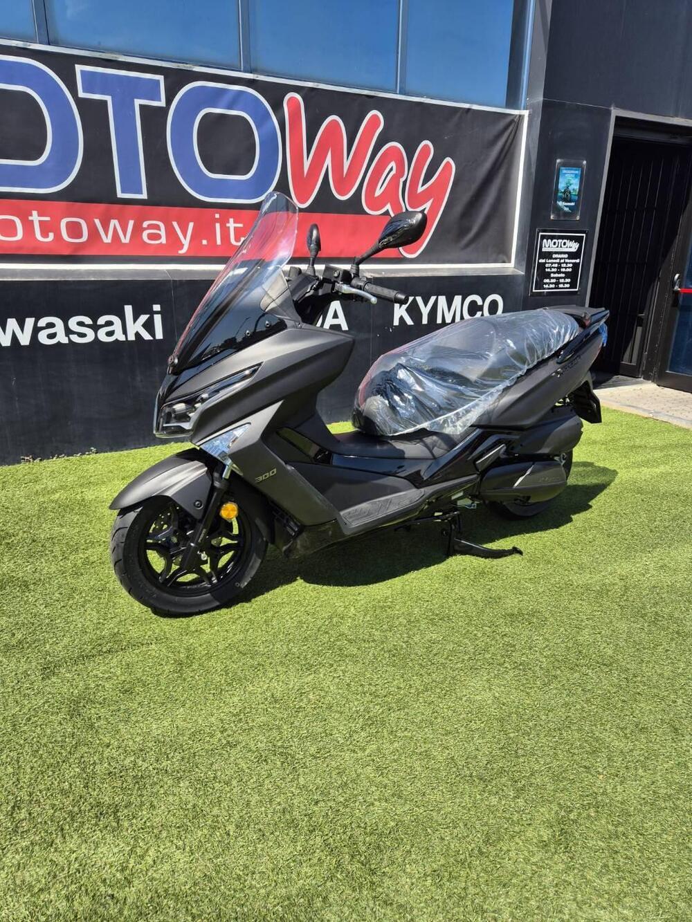 Kymco X-Town 300i (2021 - 24) (3)