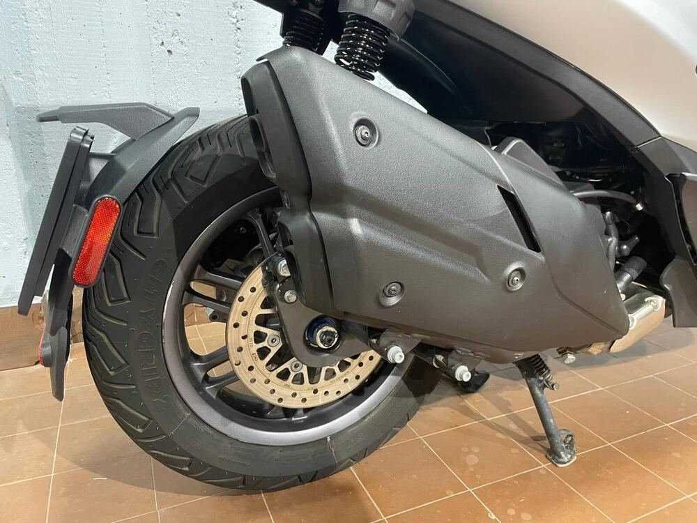 Piaggio Beverly 400 ABS-ASR (2021 - 24) (6)