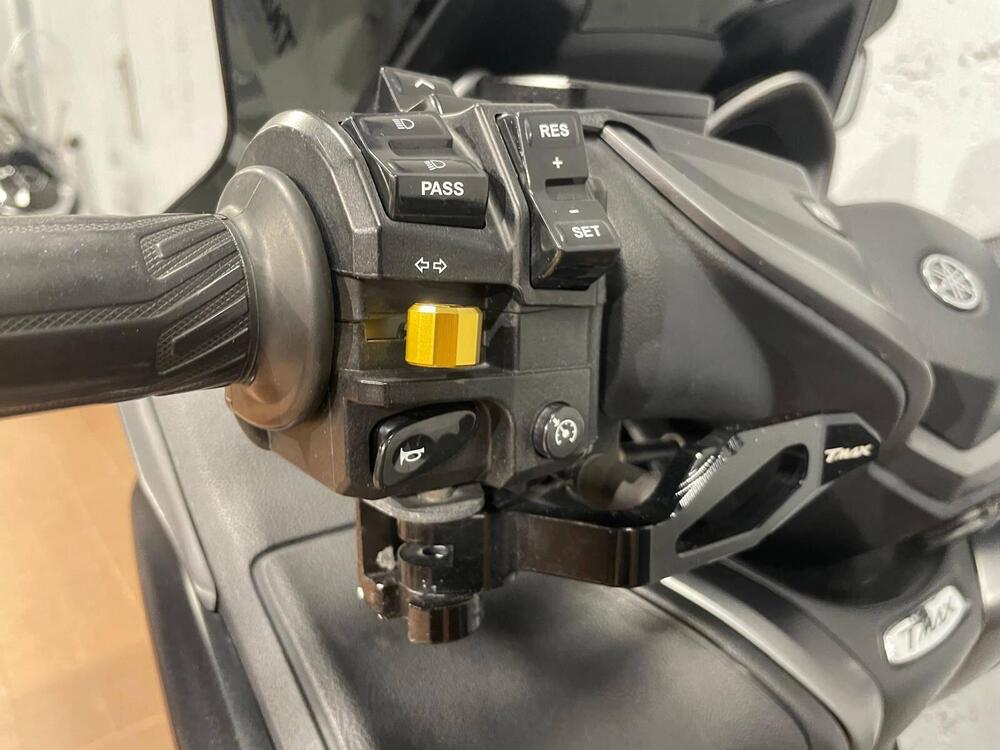 Yamaha T-Max 560 Tech Max (2020) (5)