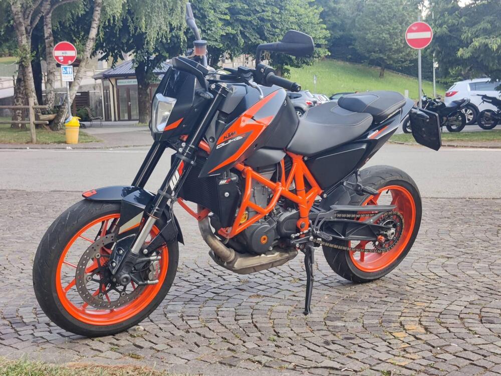 KTM 690 Duke R (2016 -17)