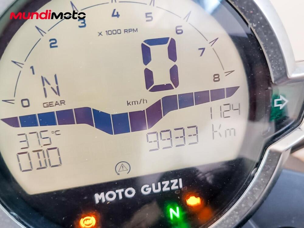 Moto Guzzi V7 Stone Centenario (2021 - 22) (12)