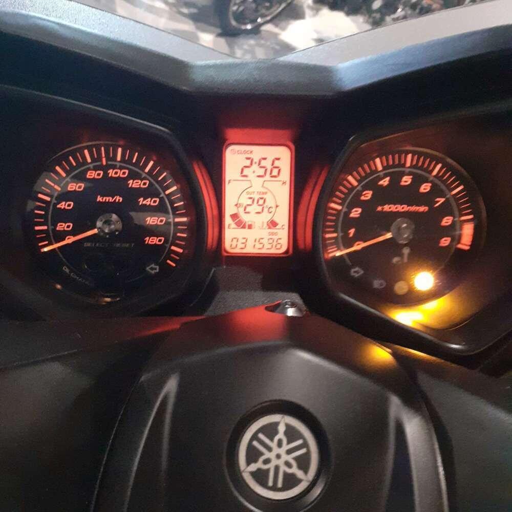 Yamaha X-Max 400 ABS (2017 - 20) (6)