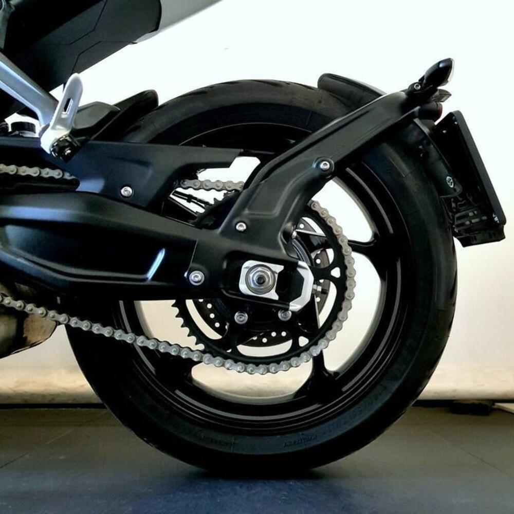 Triumph Trident 660 Triple Tribute Edition (2024) (14)