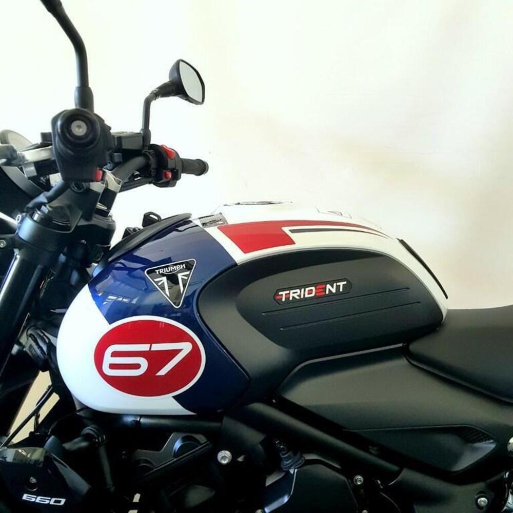 Triumph Trident 660 Triple Tribute Edition (2024) (9)