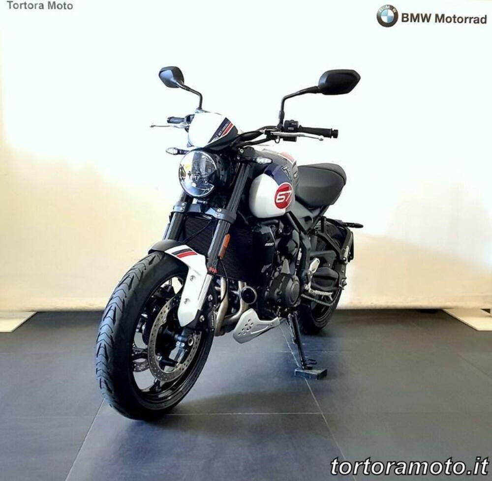 Triumph Trident 660 Triple Tribute Edition (2024) (3)