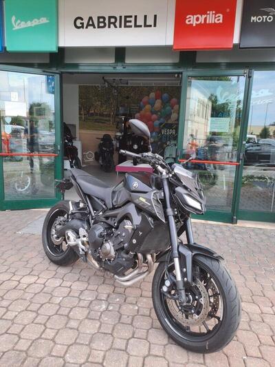 Yamaha MT-09 (2017 - 20) usata