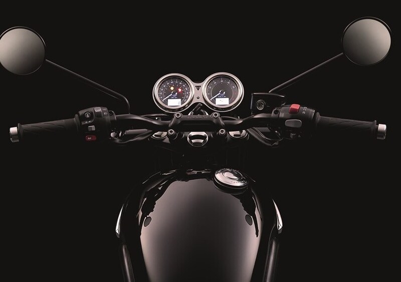 Triumph Bonneville T120 Bonneville T120 Black (2017 - 20) (14)