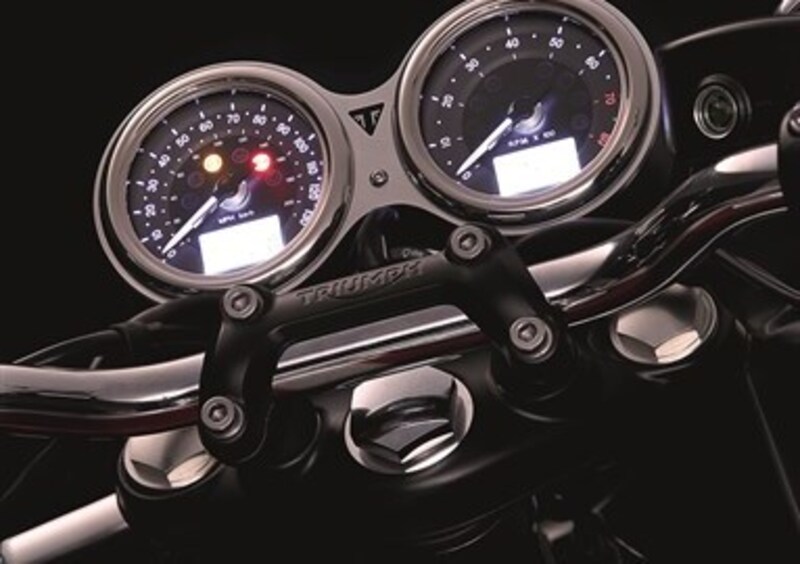 Triumph Bonneville T120 Bonneville T120 Black (2017 - 20) (18)