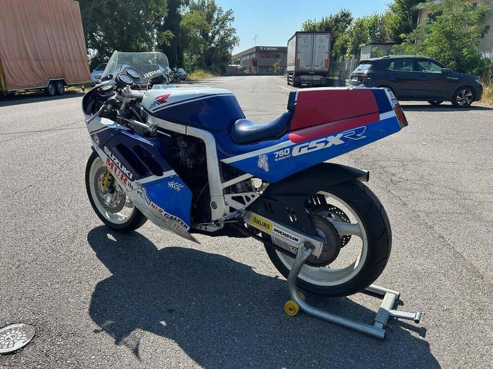 Suzuki GSX R 750 (1990) (11)