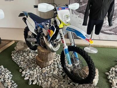 Husqvarna TE 300 (2024) usata